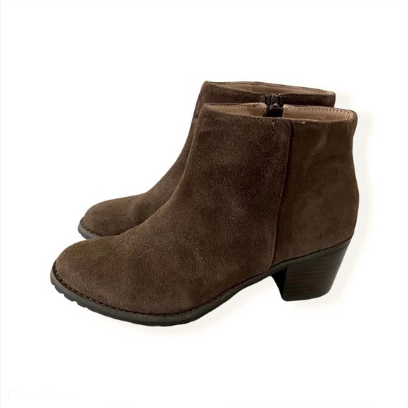 Lands End Chelsea Ankle Boots Sz 7.5 Brown Suede - Picture 2 of 15